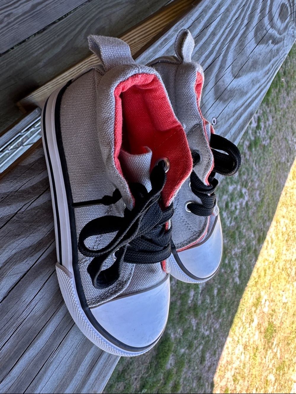 Kids High-Top Sneakers in Gray with Coral Pink Lining